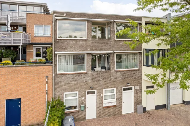 Den Hof 54