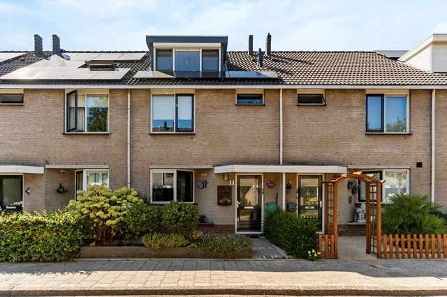 Van Hulststraat 11